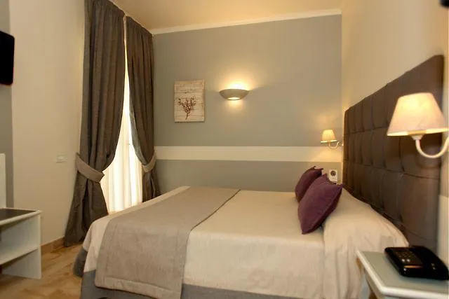 Hotel La Colonnina Monterosso al Mare 3*,